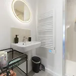 Louis B - Design Et Climatises Apartment *