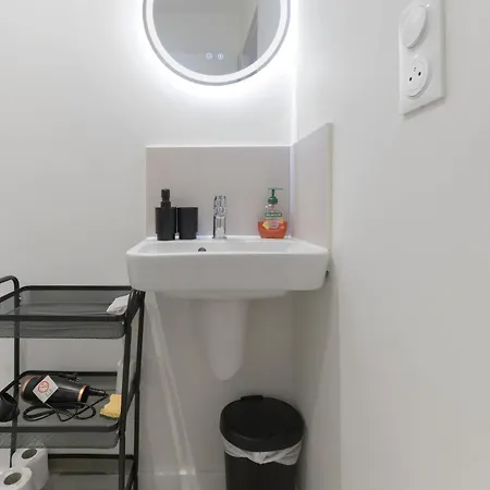 Residence Louis B - Appartements Design Et Climatises Avec Parking