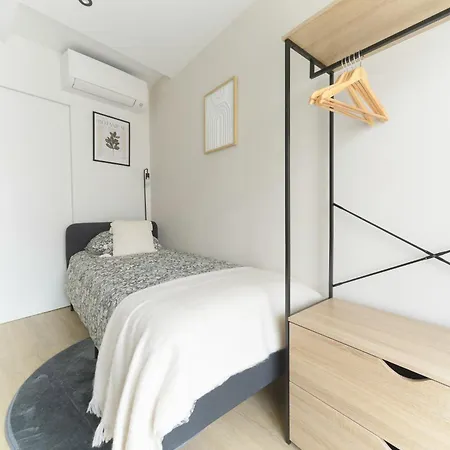 Residence Louis B - Appartements Design Et Climatises Avec Parking Holiday home