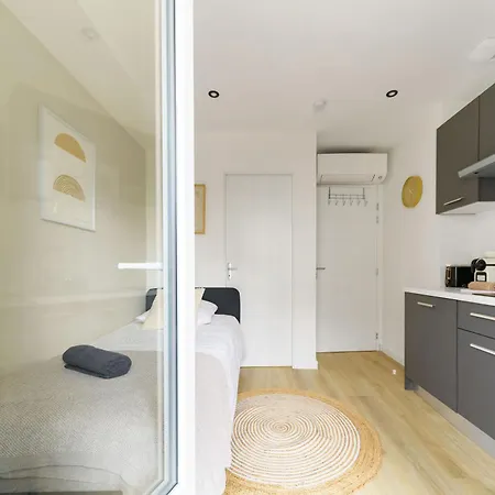 Residence Louis B - Appartements Design Et Climatises Avec Parking Holiday home Vichy