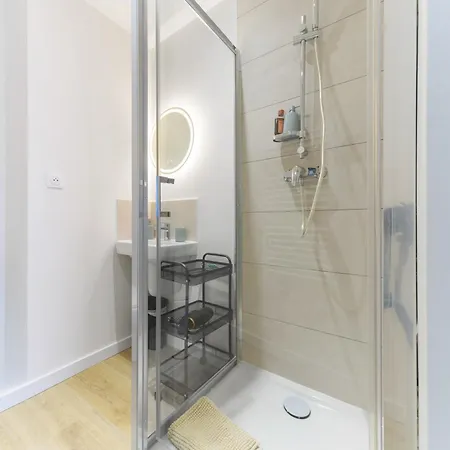 Residence Louis B - Appartements Design Et Climatises Avec Parking *