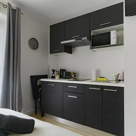 Residence Louis B - Appartements Design Et Climatises Avec Parking Vichy