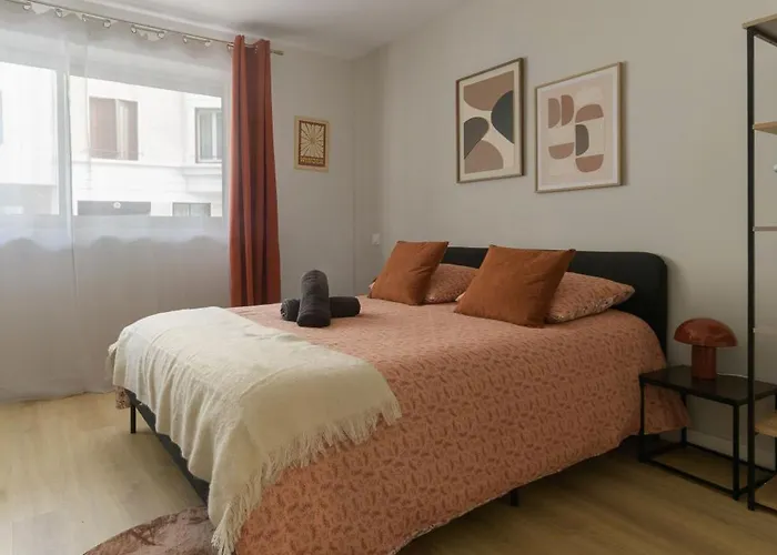 Louis B - Design Et Climatises Apartman *