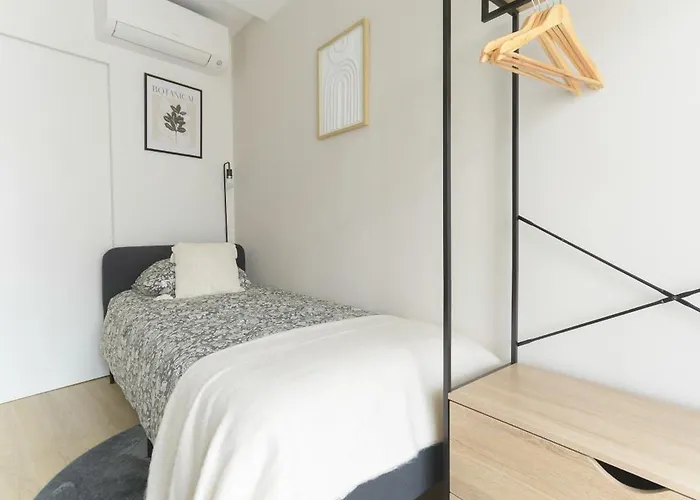 Louis B - Design Et Climatises Apartman