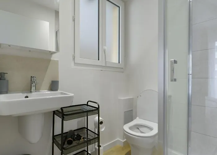 Louis B - Design Et Climatises Apartman